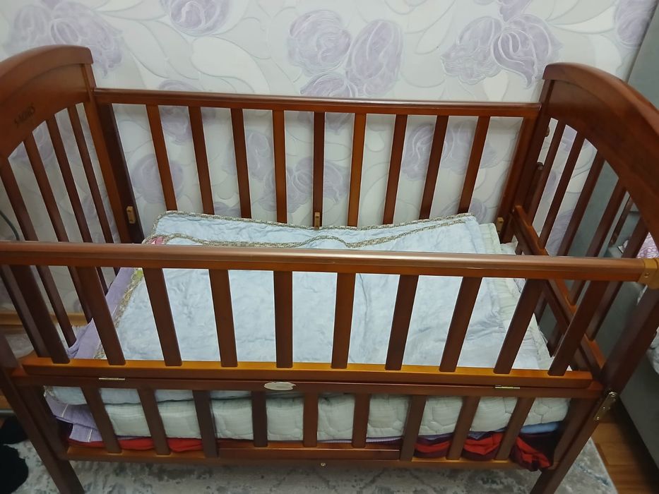 Продам детскую манежку