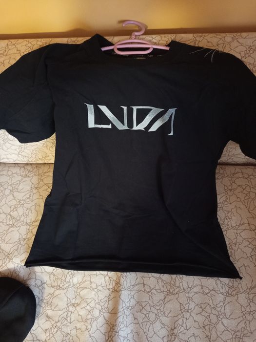 Чисто нови тениски на Luda