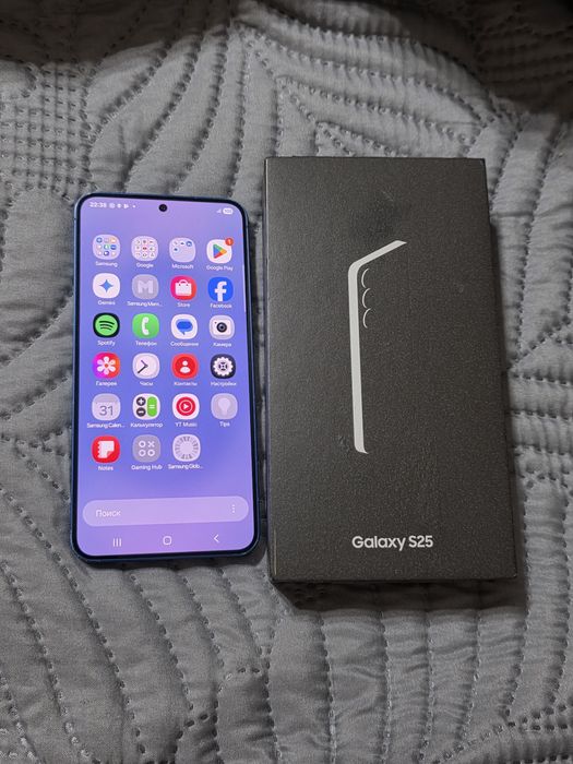 Samsung Galaxy S25 с коробкой
