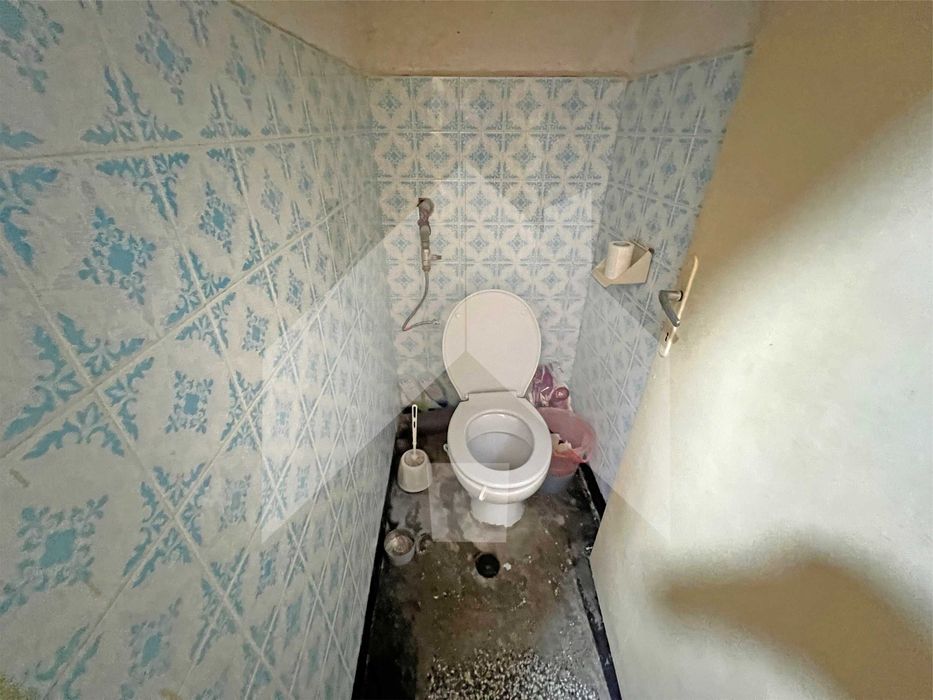 Продава се апартамент (4+1) 100 кв.м. в гр. Каспичан. Център!