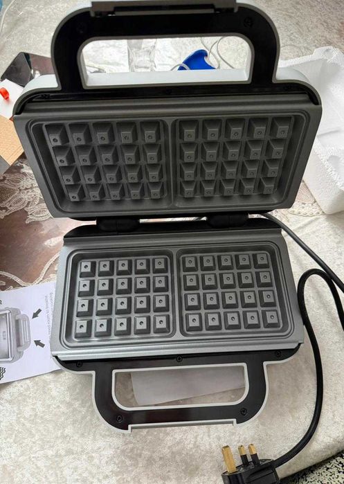 вафельница Breville