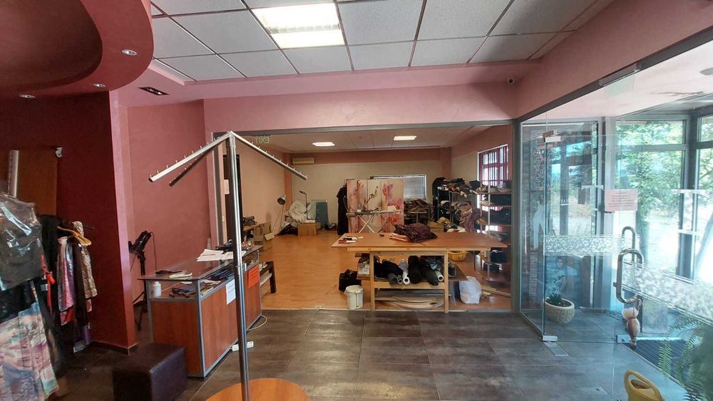 Дава се под наем Промишлена сграда в Карлово - 714 кв.м за 1850 € - Снимка #22