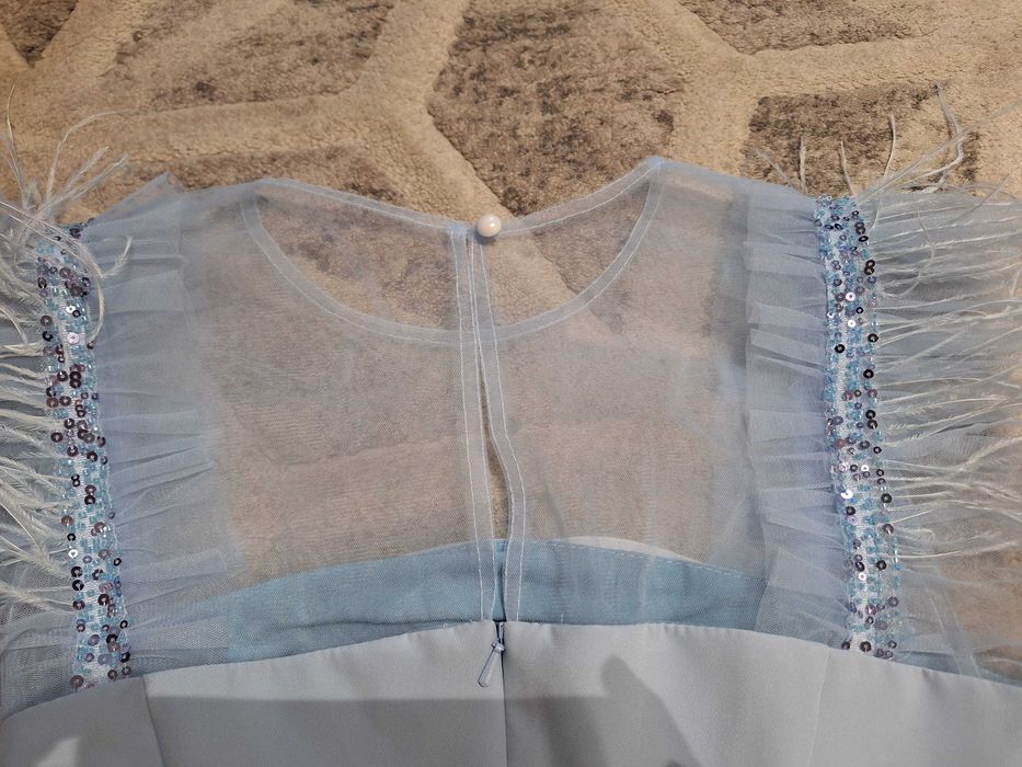 Елегантна официална синя рокля