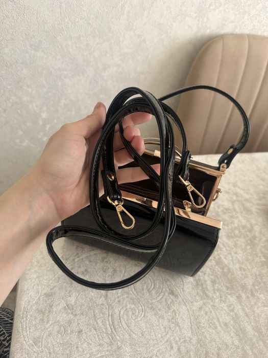 Черная сумка-клатч