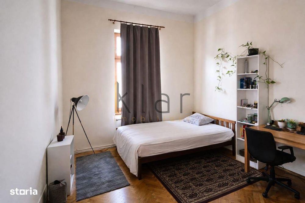 Apartament spatios cu 4 camere in inima orasului