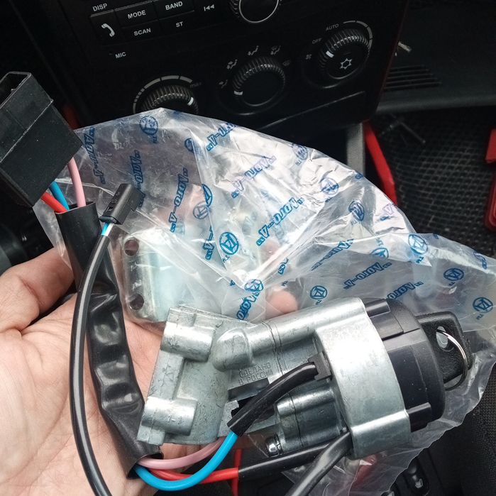 Замок зажигания приора