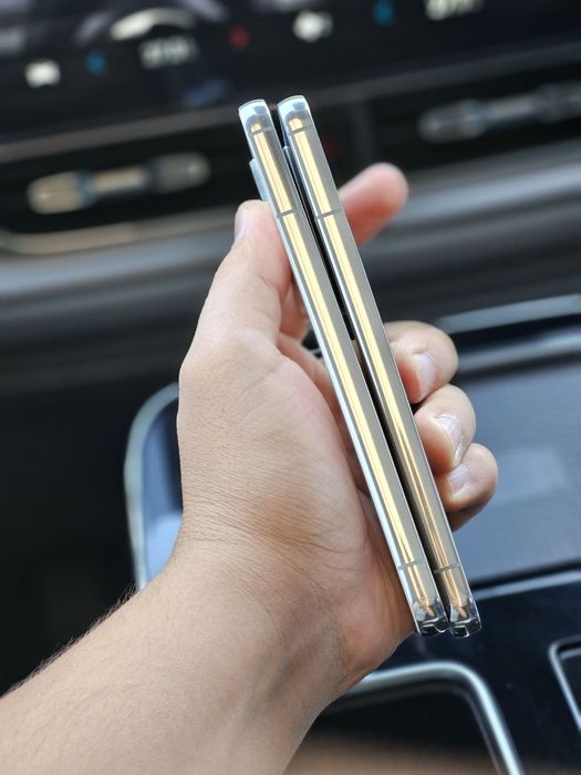 Samsung Galaxy s 22ultra ozi va pluslari bor