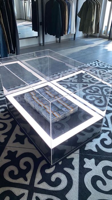 Лйтбокс для бутика и интерьера