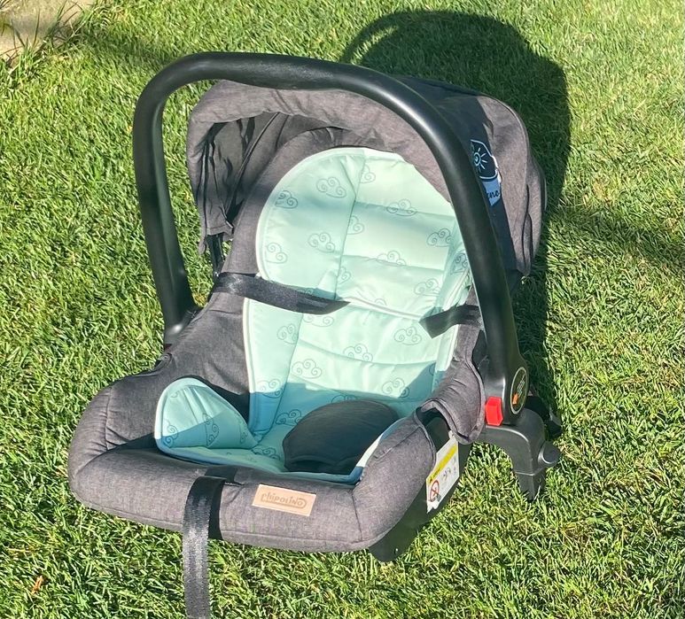 Детска количка и столче за кола