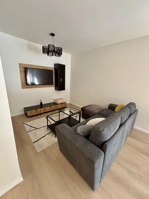 Proprietar inchiriez apartament 2 camere