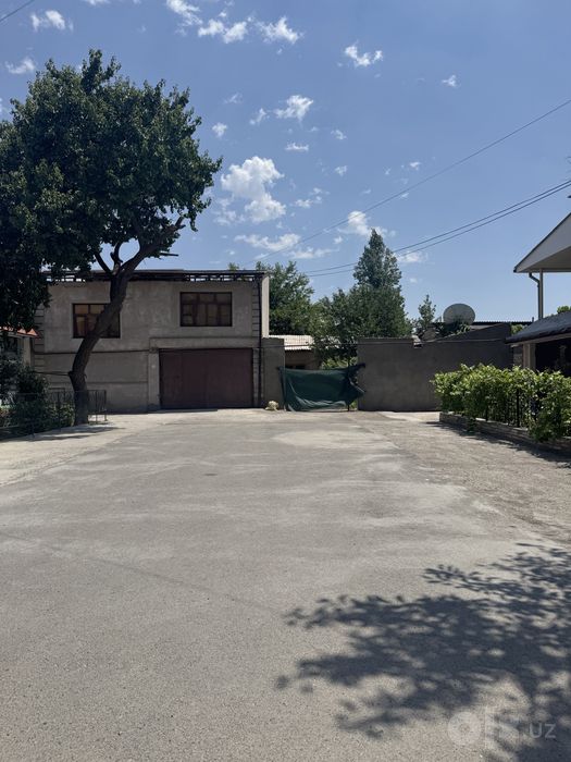 Srochniga uy sotiladi 3.2 sotik 20000 $ dan