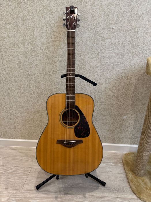 Акустическая гитара Yamaha FG700S