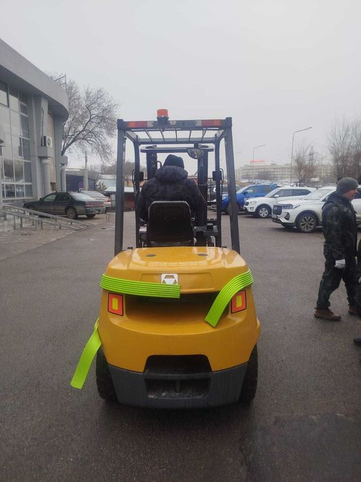 Вилочный погрузчик XCMG (Кара)