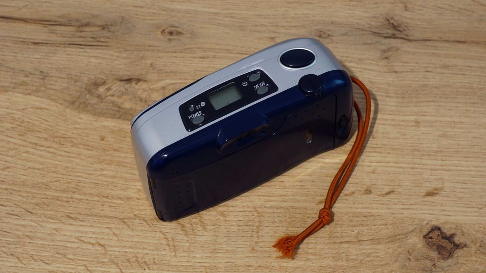 Aparat foto pe film Jenoptik Jencompact JC 23 obiectiv Biotar 35-70mm.