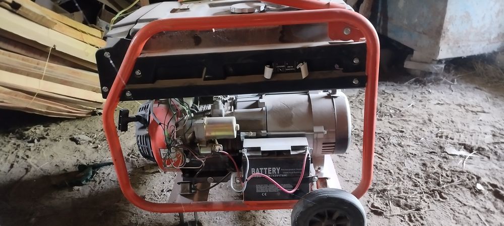 Dvijo sotiladi. Buxoroda. 55 soat ishlagan. Yangiday.