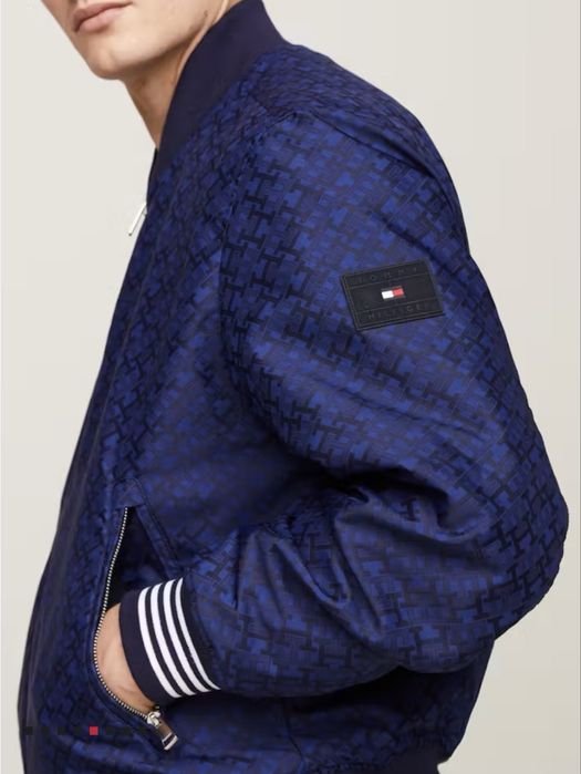 Яке бомбър Tommy Hilfiger