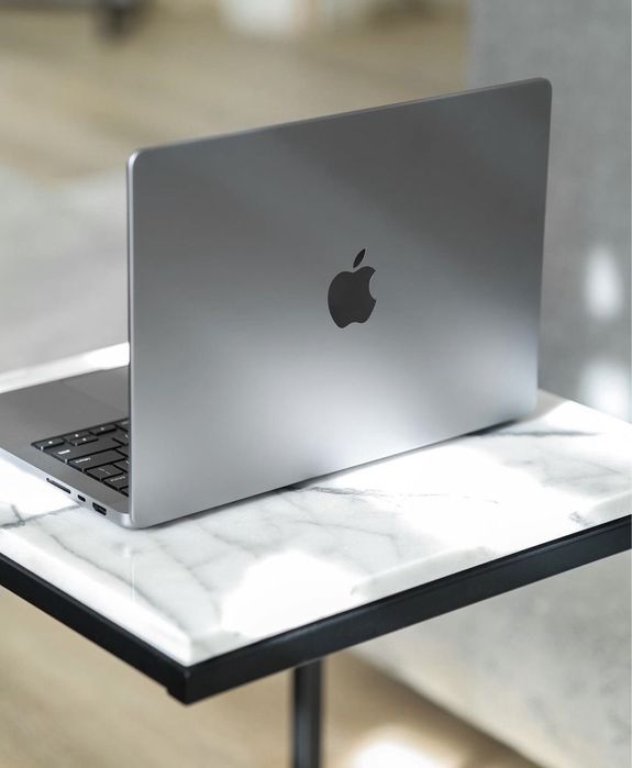 Macbook pro m2 pro 16/512 14-inch 16 yader 120 fps quvat 40 soatgacha