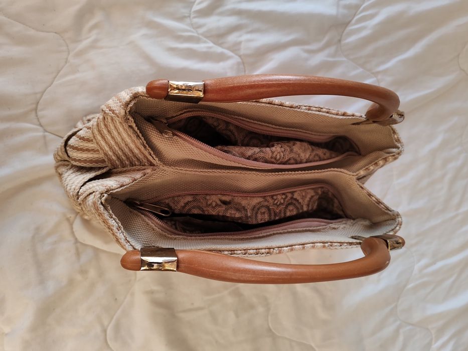 Две дамски чанти