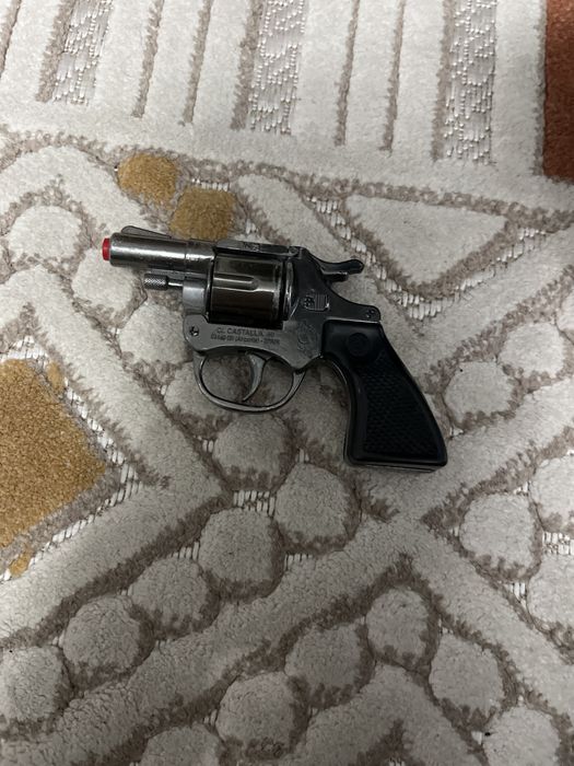 Пистолет железный