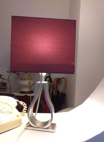 Veioza cu suport metalic