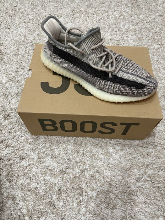 Yezzy Boost 350.