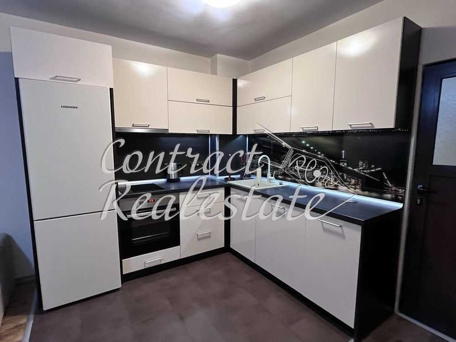 Дава се под наем Двустаен апартамент в Варна, Възраждане 1 - 73 кв.м за 448.8 € - Снимка #2