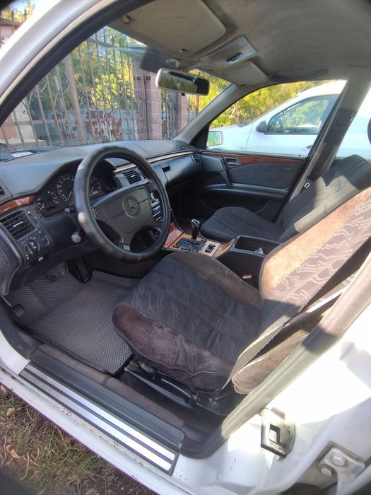 Продам Мерседес w210
