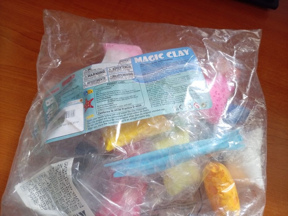 Set creativ Magic Clay (Plastilină modelatoare) cu unelte - Nou