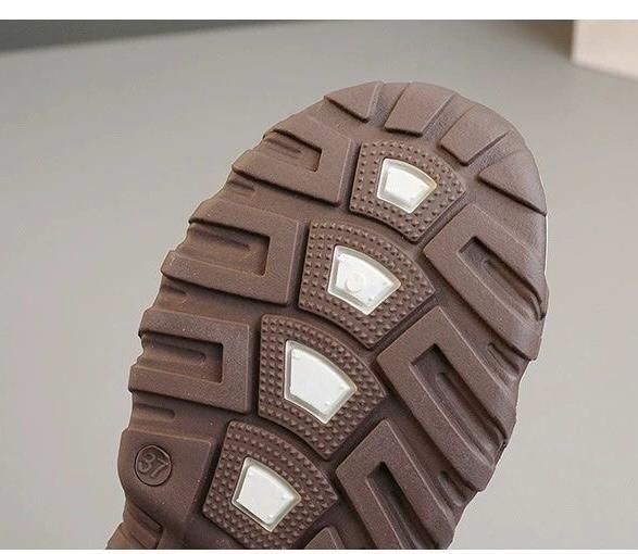 Зимние женские кроссовки