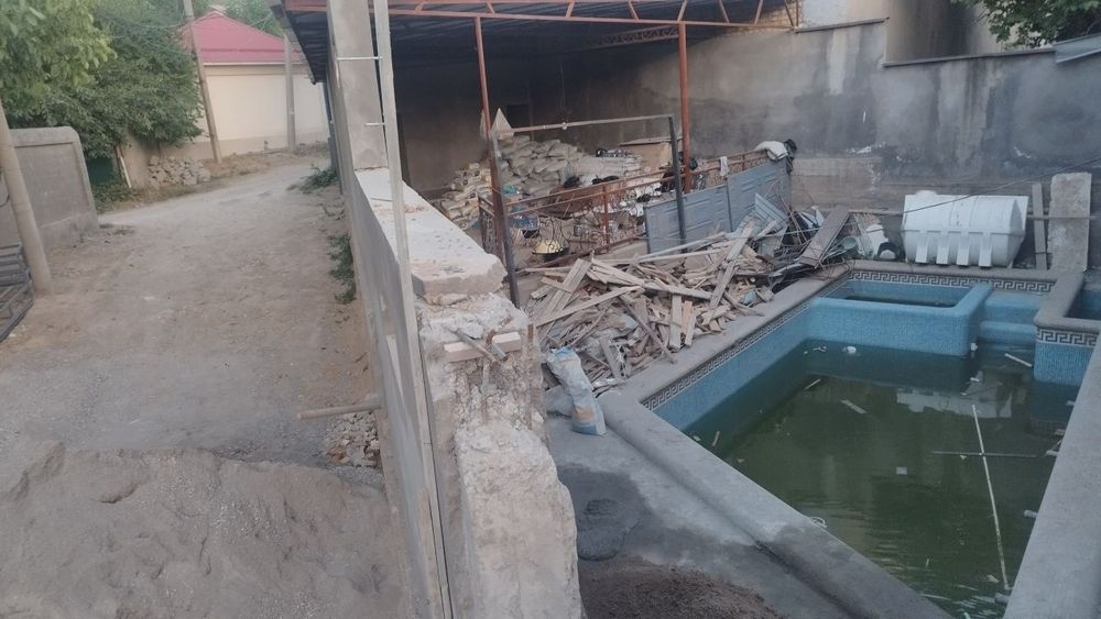 Чарвок бочкани узида ахмад жужани енида 2сотих дача 35900д