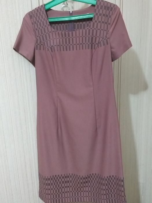 Женский  костюм.