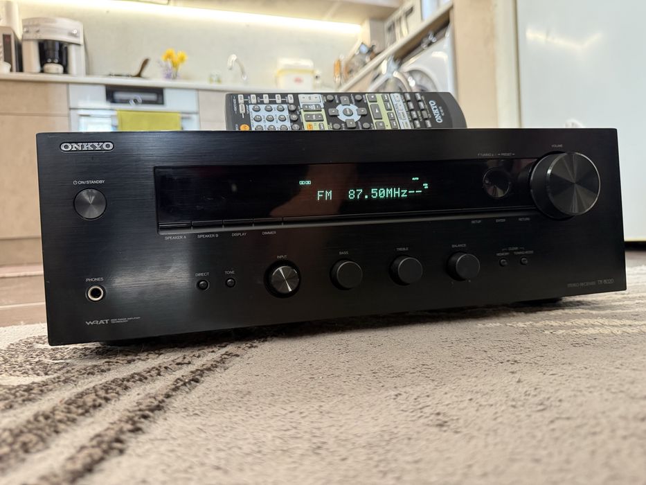 Onkyo TX-8020 Стерео ресивър DAC