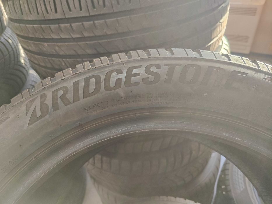 2бр.зимни гуми 215/55/17 Bridgestone