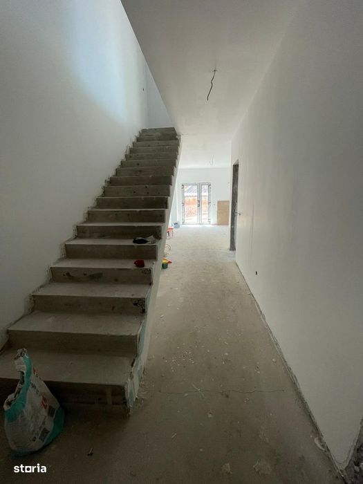 Casă 4 camere | Poartă electrică | Încălzire în pardoseală