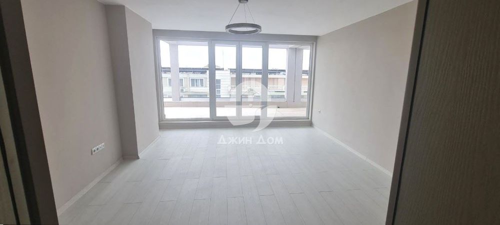 Двустаен апартамент в к-с „Ж’адор Сикрет Гардън“, к.к. Слънчев бряг