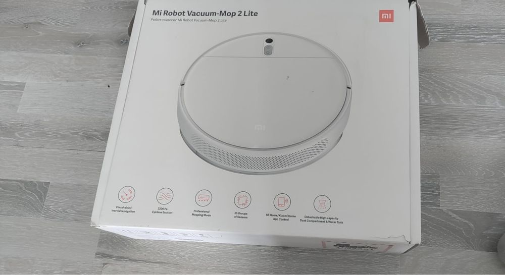 Продаю робот-пылесос Xiaomi