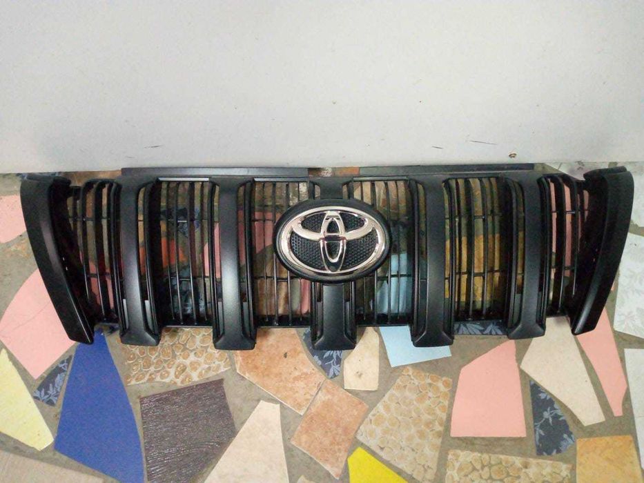 Решетки радиатора и бампера