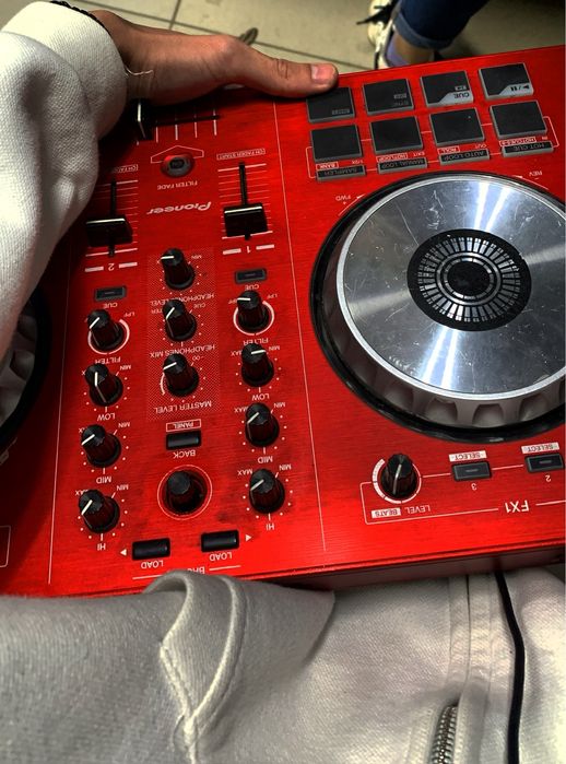 Продаётся Pioneer DOJ-SB