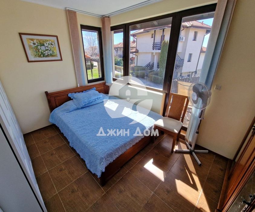 Продава се Тристаен апартамент в с. Кошарица, Област Бургас - 90 кв.м за 1045 €/кв.м - Снимка #4