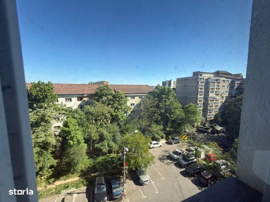 Ap 3 camere, decomandat,etaj 5 – zona Piața Rogerius.Pret 104.900 euro