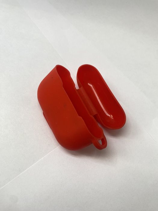 Продам чехол для айрпод про