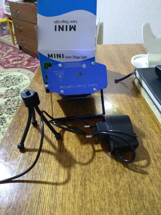 Продам мини лазерный проектор