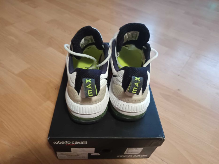 Сникърси Air Max Genome