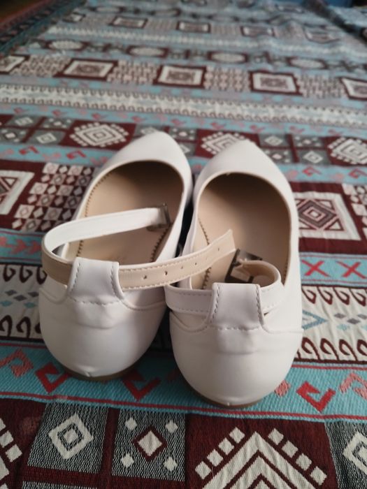 Белые туфли производство Турция