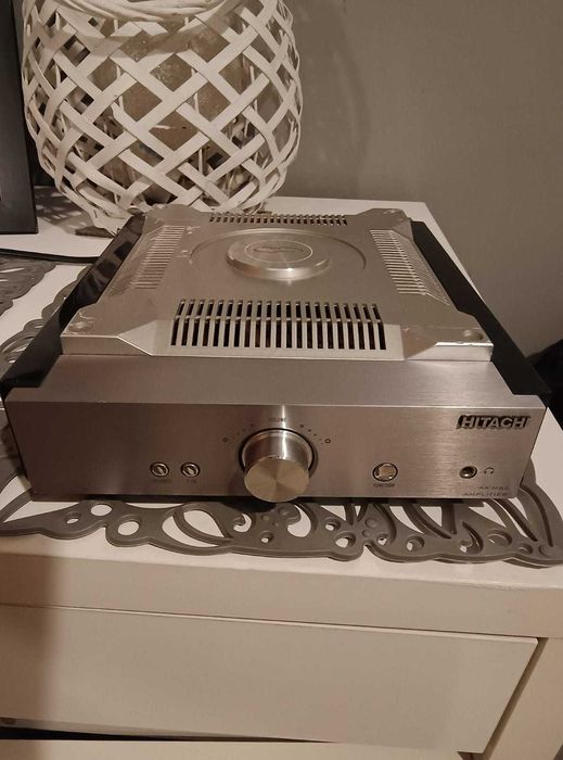 Amplificator Hitachi MOSFET