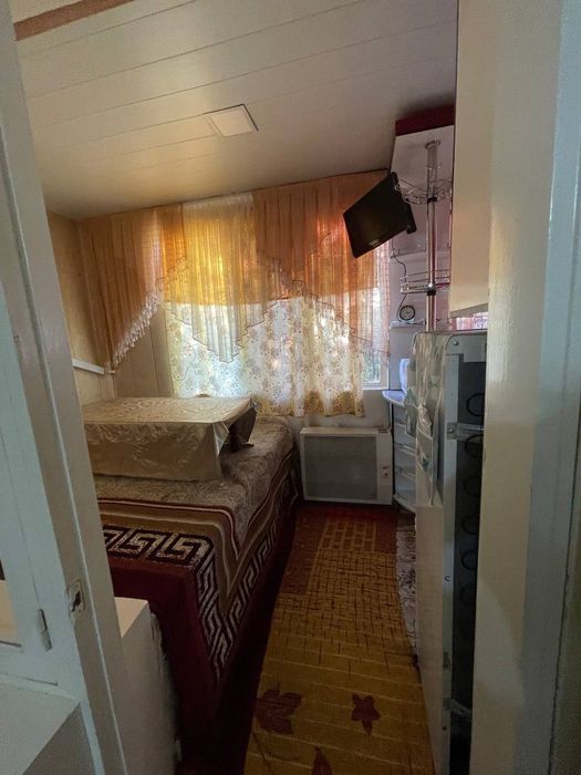 Сдаётся только семейным квартира долгосрочно в центре города!