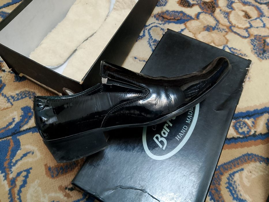 Продаю туфли Казачки