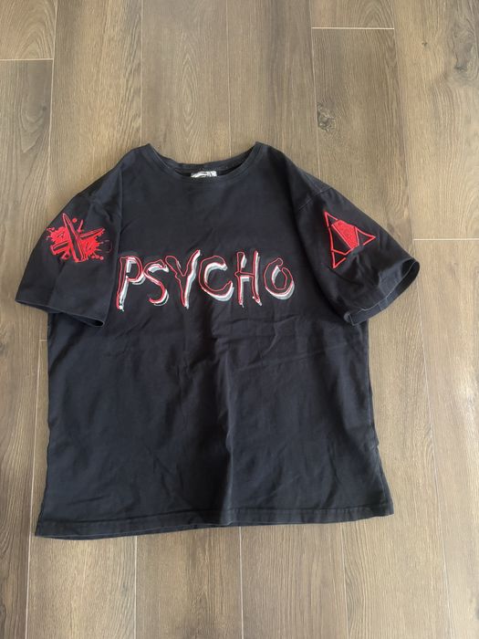 Luda psycho 1 тениска в отлично състояние!