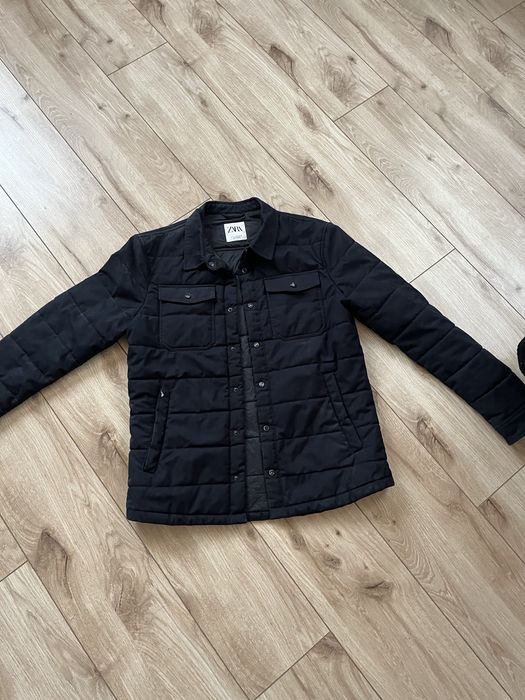 Продается куртка темно синего цвета