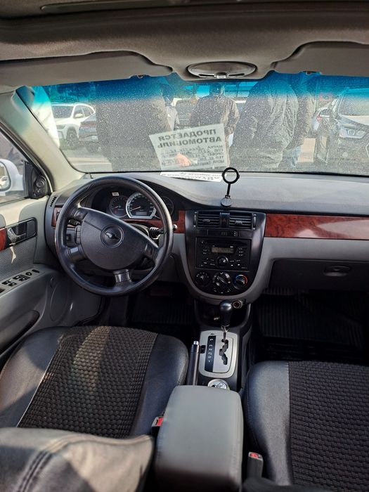 Ласетти 2013     1.6 матор. Автомат нахт ва викупга берилади